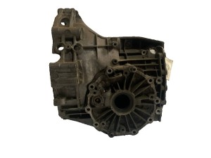 012301103AD (VW) Корпус КПП 5 ступ переднийVW Passat B5 96-05