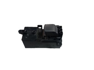 35770TBAA01 (HONDA) Кнопка склопідйомника задньогоHonda Insight 18-