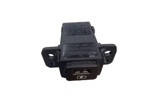 253315NA2A (NISSAN) Роз’єм USB зарядкиNissan Juke 19- Infiniti QX55 22- Infiniti QX50 18-