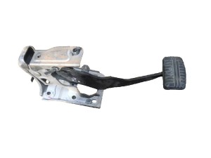 MN101513 (MITSUBISHI) Педаль гальма АКППMitsubishi Lancer X 07-