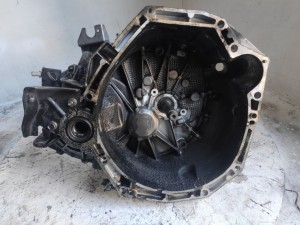 770100545 (NISSAN) КПП 6 ступ 4*2 стартер спереду спідометр з abs 1.5DCI 8V