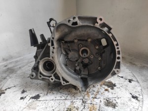 JH3103 (NISSAN) КПП 5 ступ гидр нажим центр 1.4MPI 16V