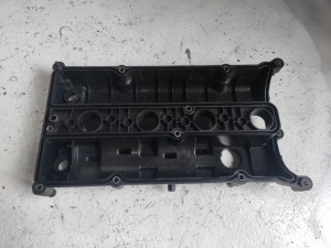 EKE510D6K271 (FORD) Крышка клапанная 1.6MPI 16V