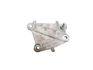 R2BF10551 (MAZDA) Кронштейн двигунаMazda CX-7 06-12