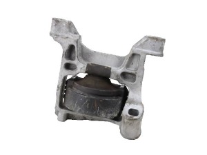 KD6239060 (MAZDA) Опора двигателя правая под МКПП 2.2CiDT 16VMazda 3 13-19 Mazda 6 12- Mazda CX-5 12-17