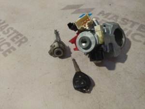 4528042151 (TOYOTA) Замок зажигания цугаликиToyota Land Cruiser Prado 150 09- Toyota RAV4 05-13