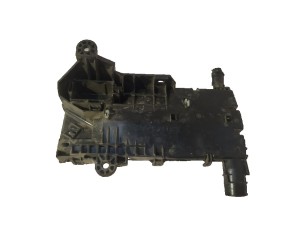 8266360080 (TOYOTA) Кронштейн блока предохранителейToyota Land Cruiser Prado 150 09-