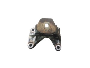 1232551020 (TOYOTA) Кронштейн подушки двигателя левойToyota Land Cruiser 200 07-21