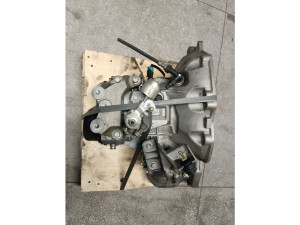 96829389 (CHEVROLET) КПП 5 ступ гидр нажим центр 1.6MPI 16V, 1.8MPI 16V