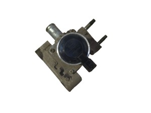 2571075015 (TOYOTA) Клапан EGR электрический 2.7MPI 16VToyota Hilux 15- Toyota Fortuner 15- Toyota Land Cruiser Prado 150 09-