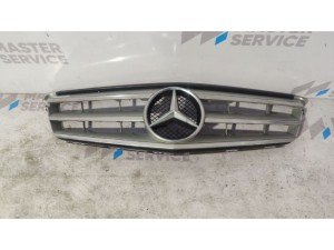 A2048800023 (MERCEDES-BENZ) Решетка радиатора