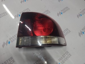 7L6945096R (VW) Фонарь правый 07-