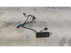 LR002219 (LAND ROVER) Кнопка открытие крышки багажника наружнаяRange Rover Sport 05-13 Land Rover Freelander 06-14