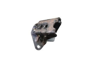 1091A079 (MITSUBISHI) Кронштейн подушки двигуна лівийMitsubishi Pajero Sport 16- Mitsubishi Pajero Sport 08-16 Mitsubishi L200 06-15