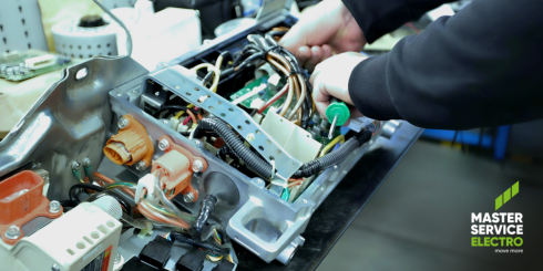 Ремонт зарядного модуля PDM Nissan Leaf  10-12 років випуску