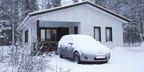 Где лучше автомобилю зимой, в гараже или на стоянке?